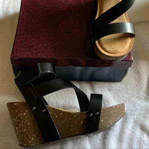 Wedge sandals
